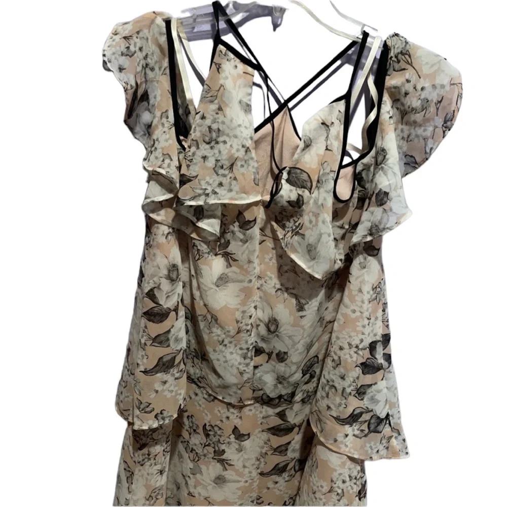 NWT BCBG Eneration - Women’s XXS -Rose Smoke Comb Floral Off the shoulder Dress - Picture 4 of 9